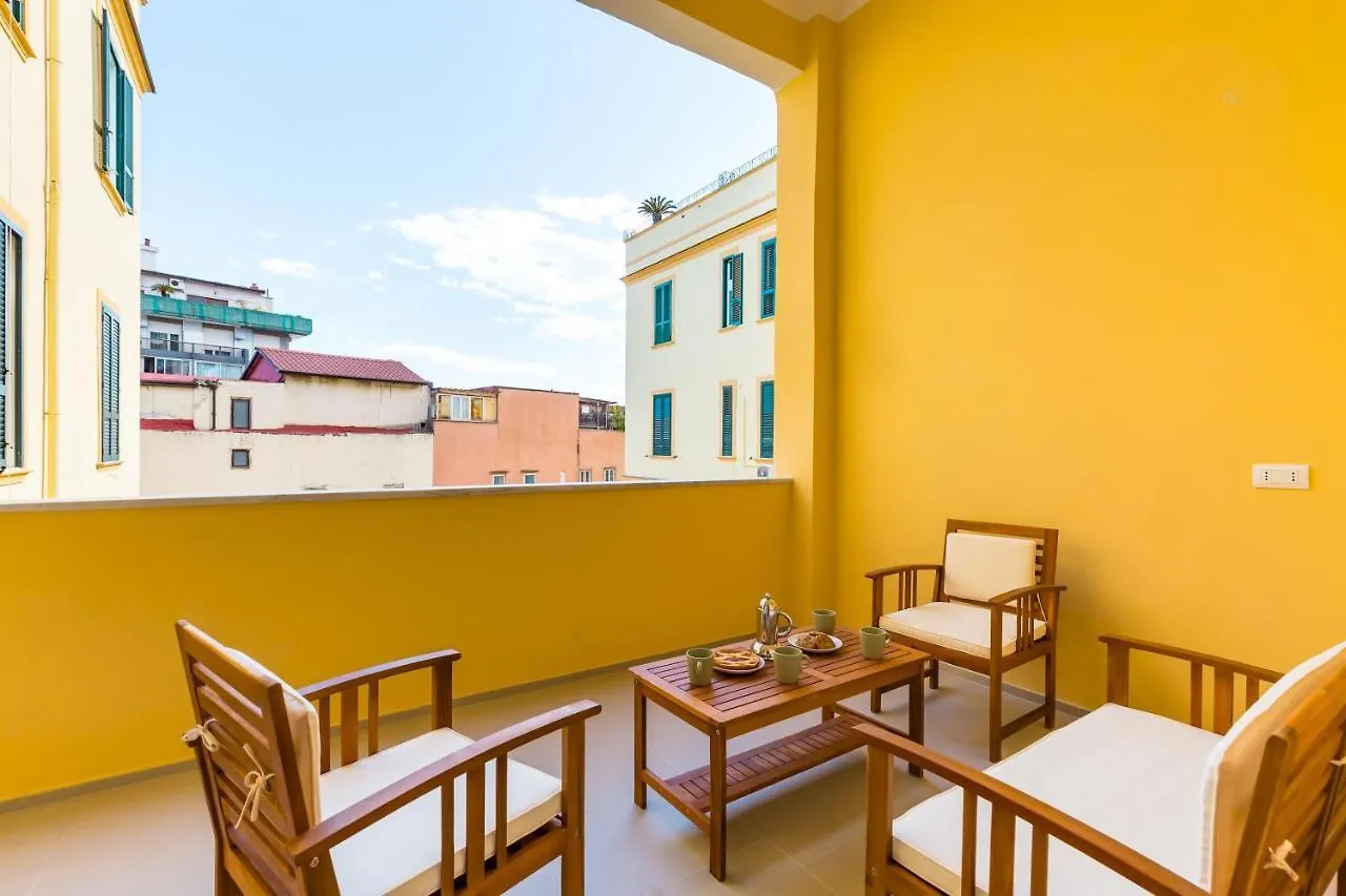 Apartment Casa Nostos Piedigrotta By Napoliapartments Italy