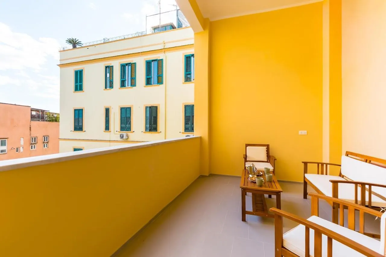 Casa Nostos Piedigrotta By Napoliapartments شقة